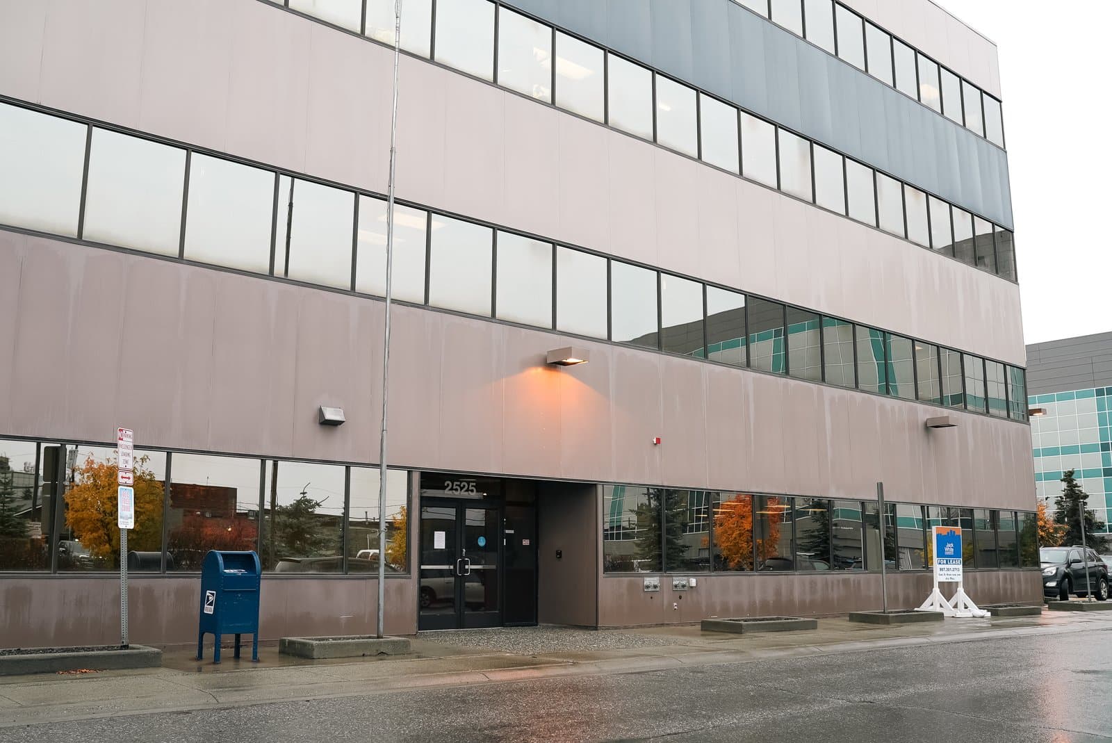 Cover image for article: Alaska election officials ask judge to dismiss DOJ's Senate suit by Nov. 2