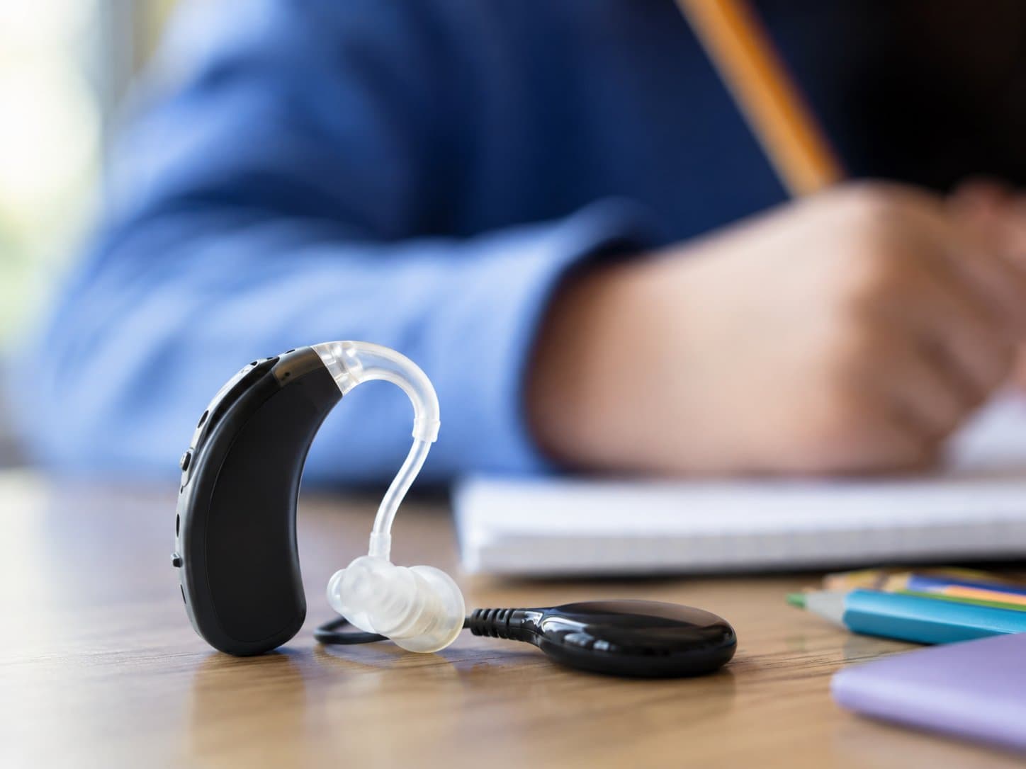Cover image for article: Alaska Senate passes bill for deaf and hard of hearing students