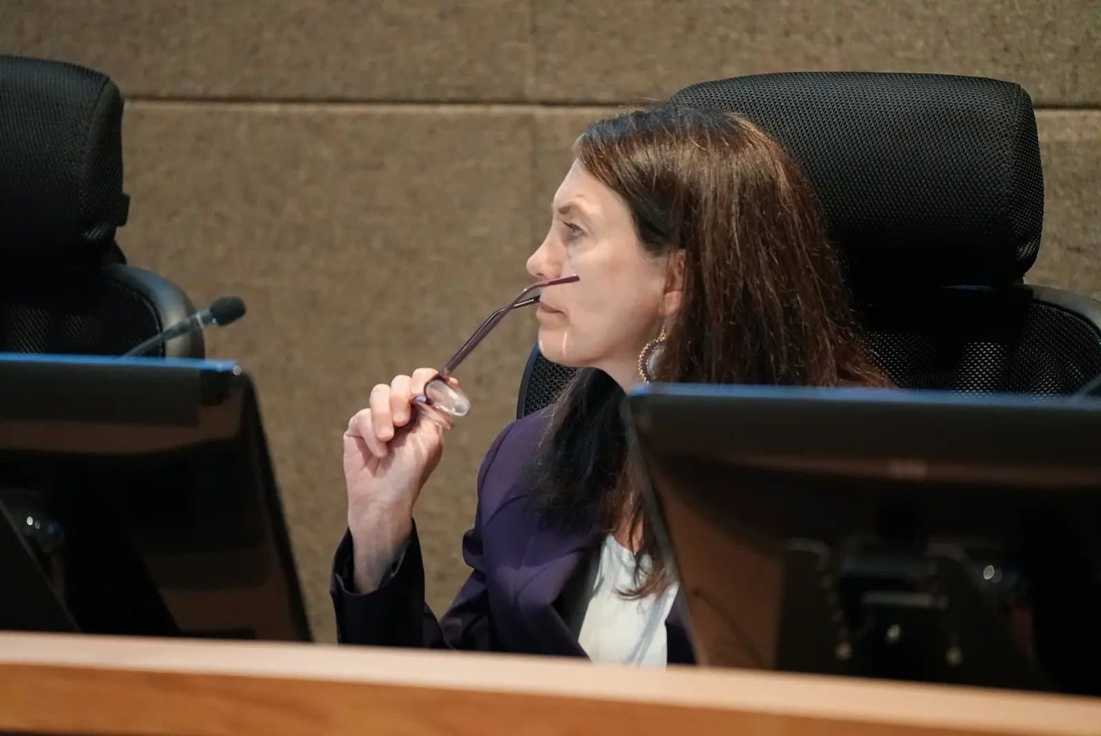 Cover image for article: Mayor's substitute would keep Anchorage license plate readers as Assembly takes up surveillance rules Tuesday