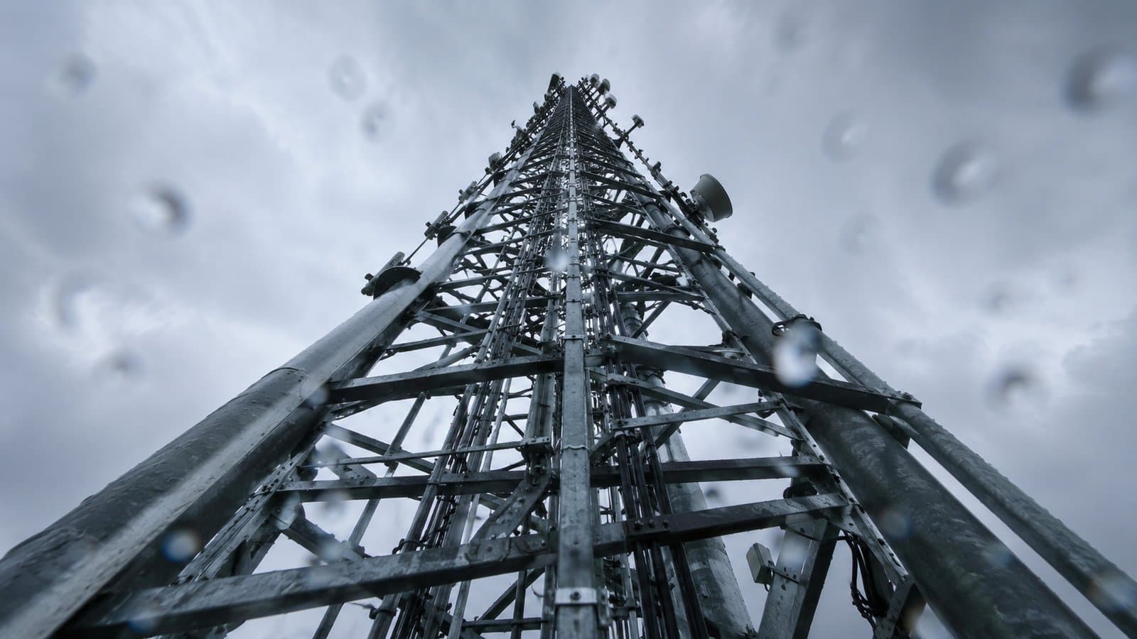 Cover image for article: A Petersburg cell tower proposal died without a second