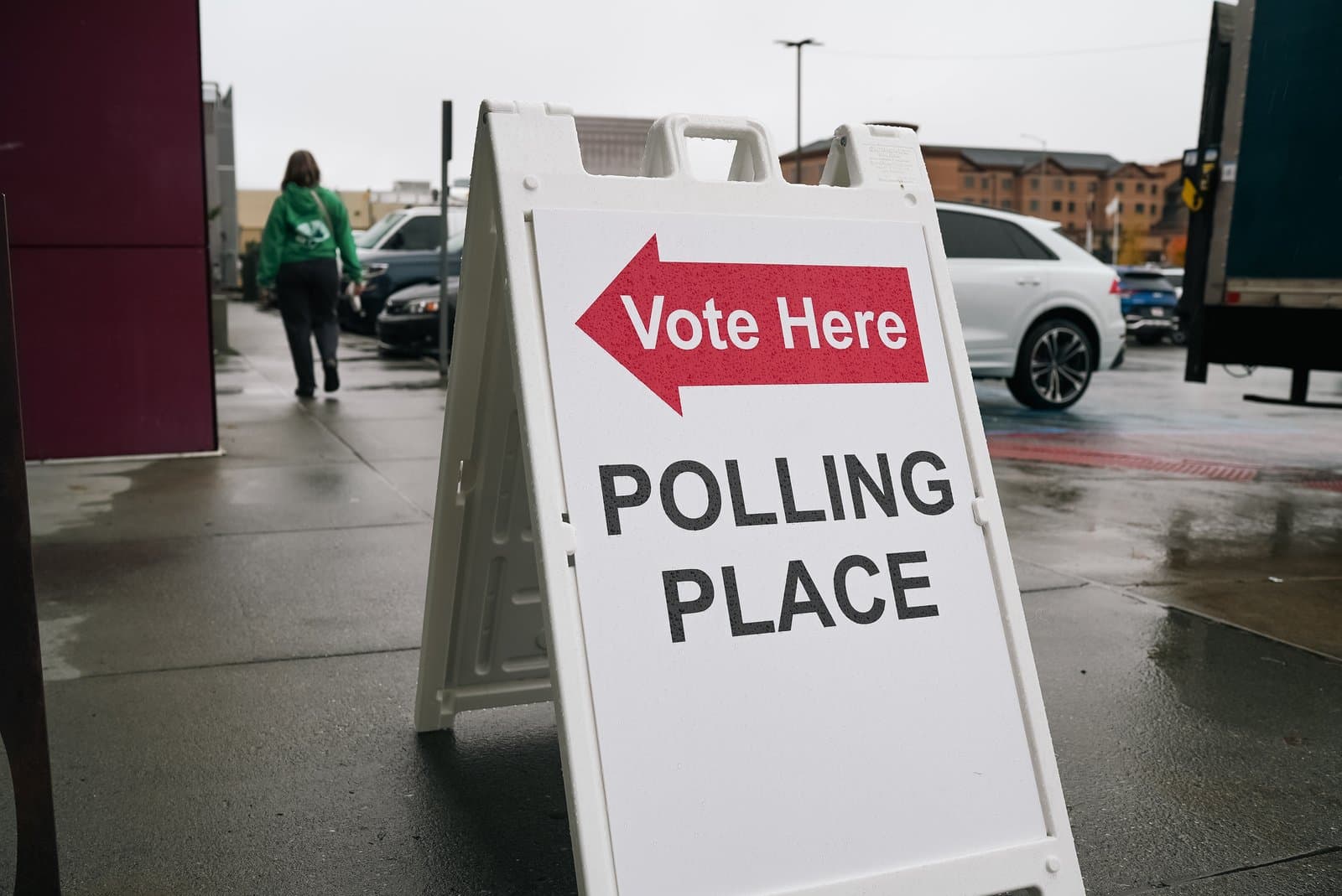 Cover image for article: Early voting has begun in Alaska. Here's what's on the ballot and how to vote.