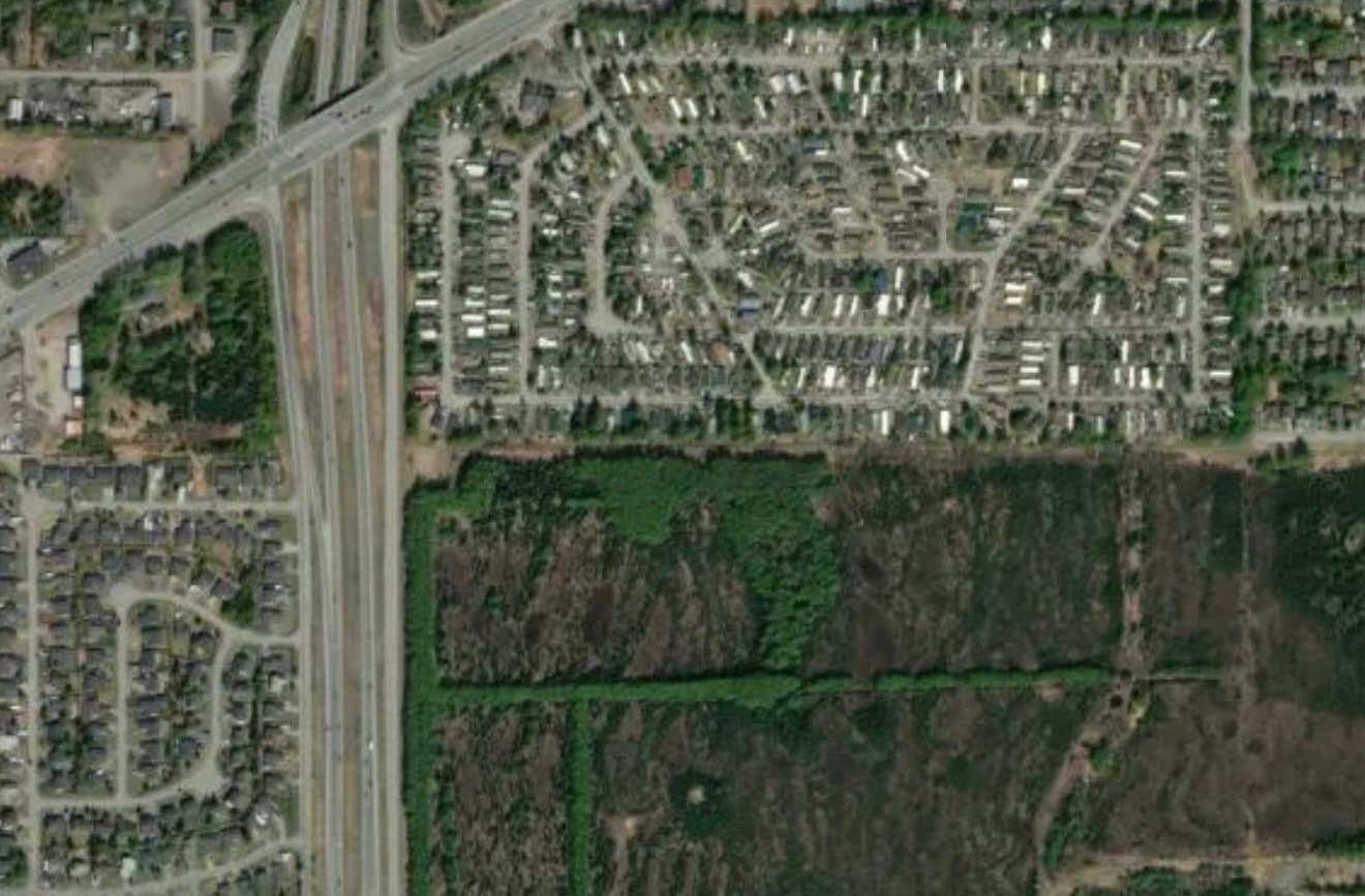 Cover image for article: Crews battle South Anchorage vegetation fire near 100th Avenue and C Street