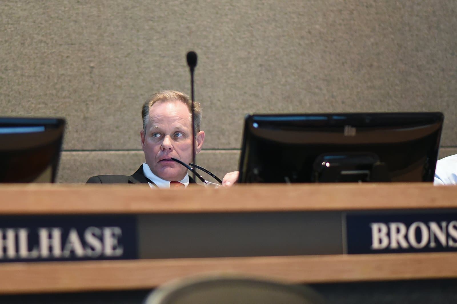 Cover image for article: Former Anchorage mayor Dave Bronson files for Alaska governor