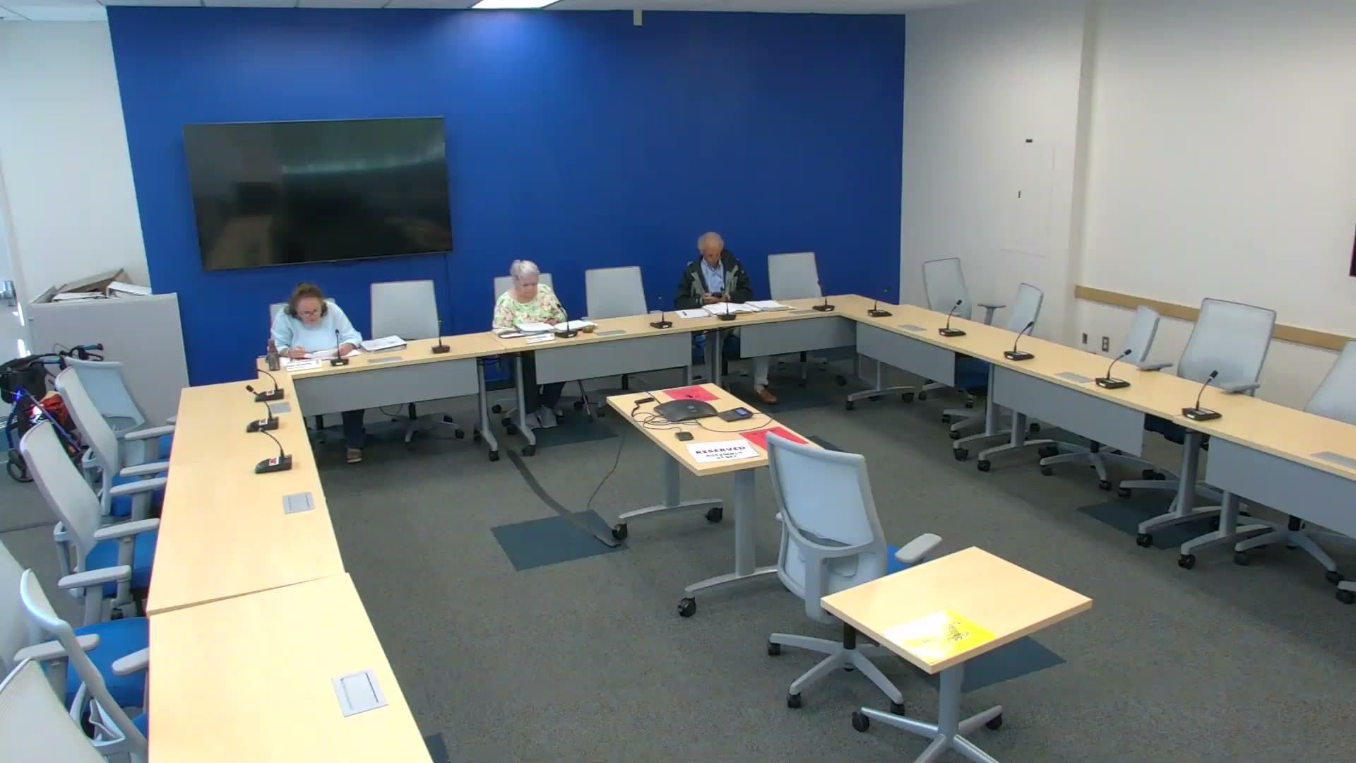 Cover image for article: Anchorage salary commission drafts resolution raising mayor's pay to $183,019